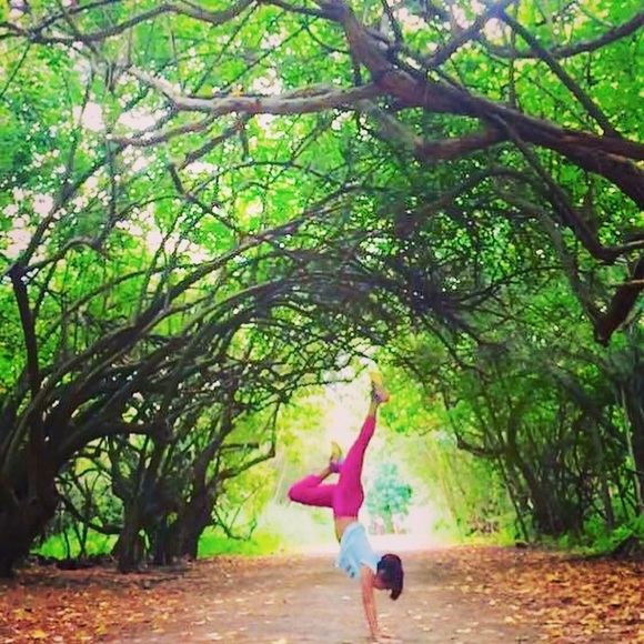 Meet your Posher, Cristina - Picture 3 of 6